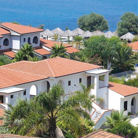 Villaggio Torre Ruffa Robinson Капо Ватикано Екстериор снимка