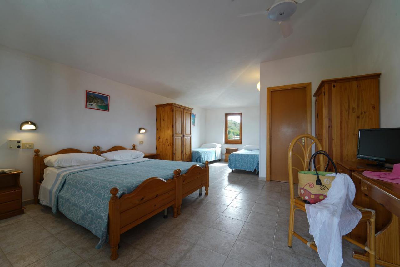Villaggio Torre Ruffa Robinson Капо Ватикано Екстериор снимка