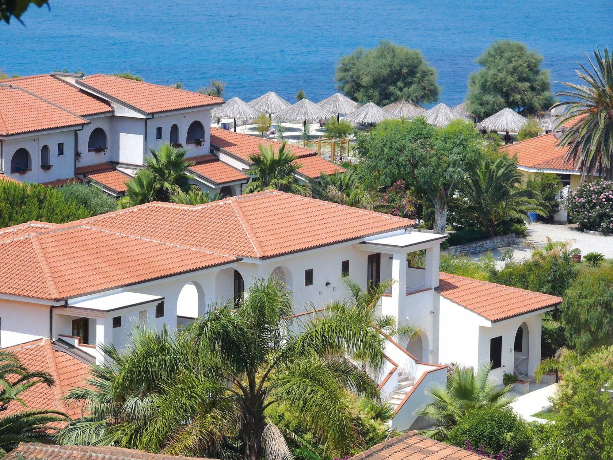 Villaggio Torre Ruffa Robinson Капо Ватикано Екстериор снимка